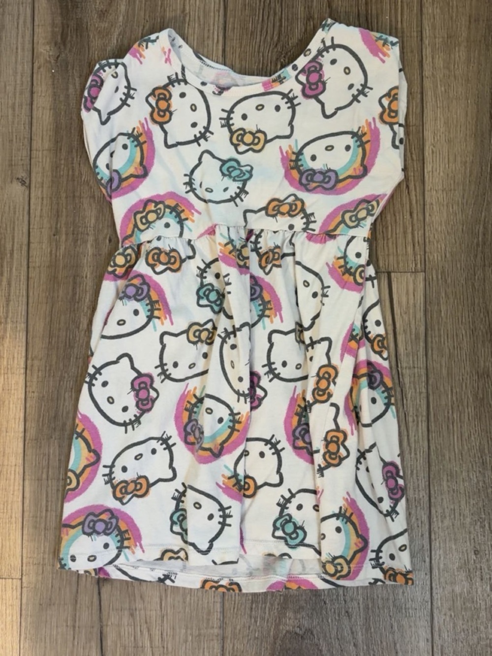 Hello Kitty by Sanrio: Kids Short Sleeved Dress: Size Small/ 6T